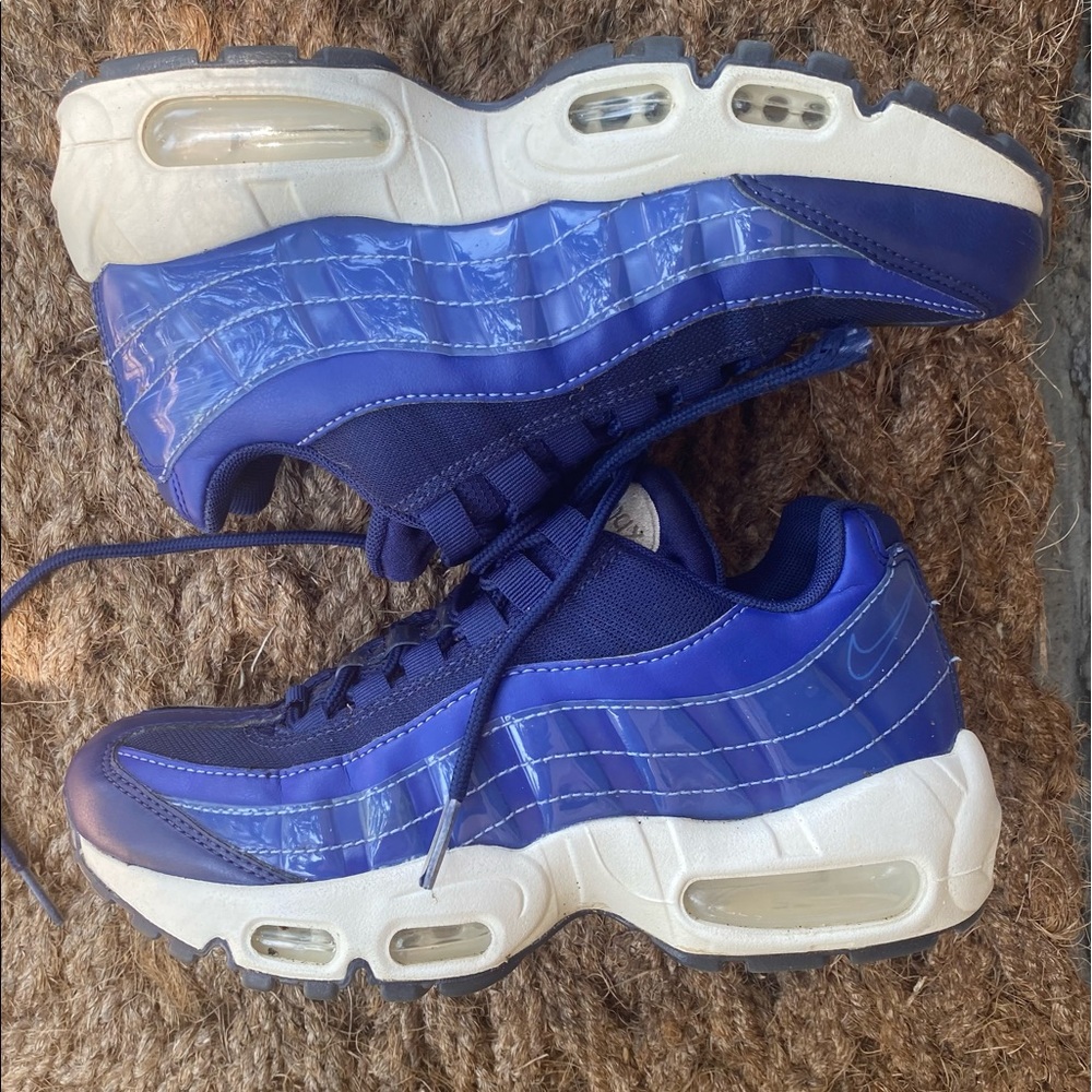 Nike Climax Size 5 Running Shoes